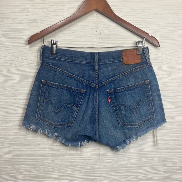 Levi’s 501 Cut Off Button Fly Denim Shorts Size 26 - Picture 3 of 8